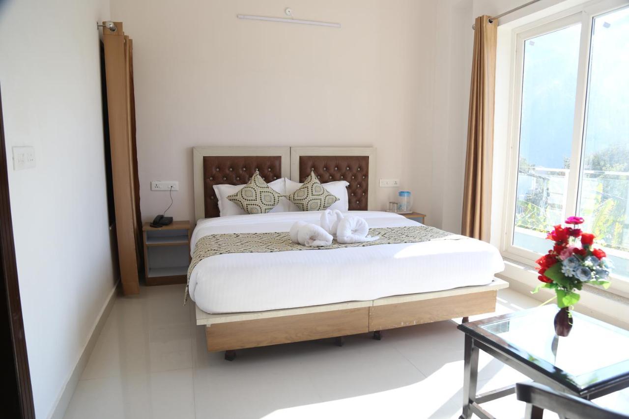 Mountain View Room By Yog Tapovan ริชิเคช ภายนอก รูปภาพ