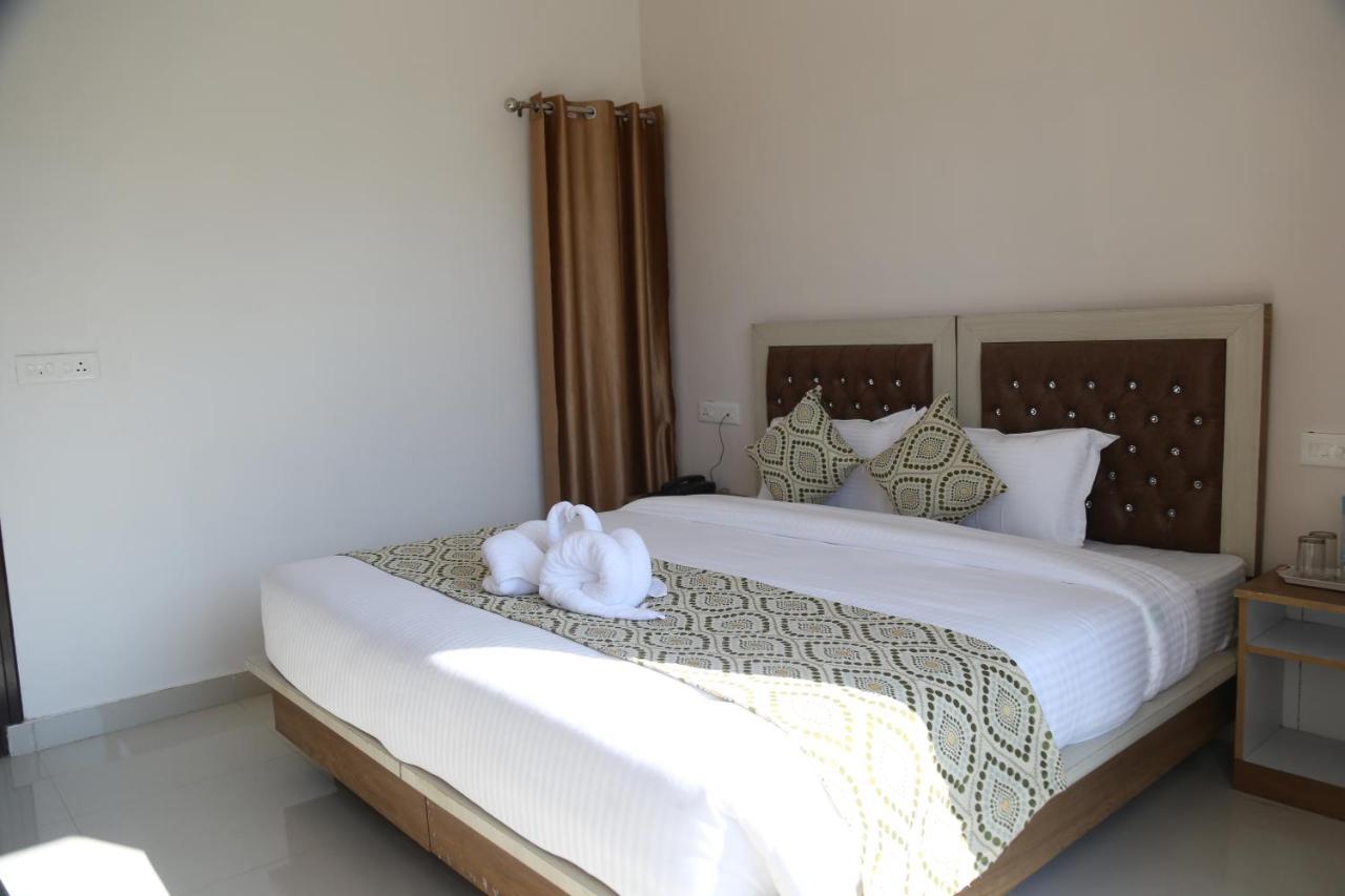 Mountain View Room By Yog Tapovan ริชิเคช ภายนอก รูปภาพ