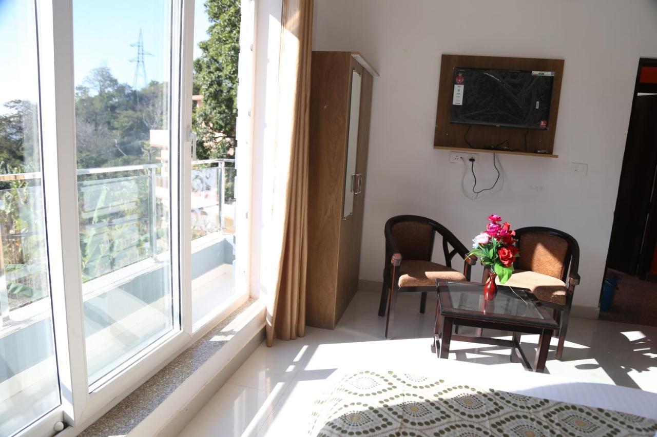 Mountain View Room By Yog Tapovan ริชิเคช ภายนอก รูปภาพ